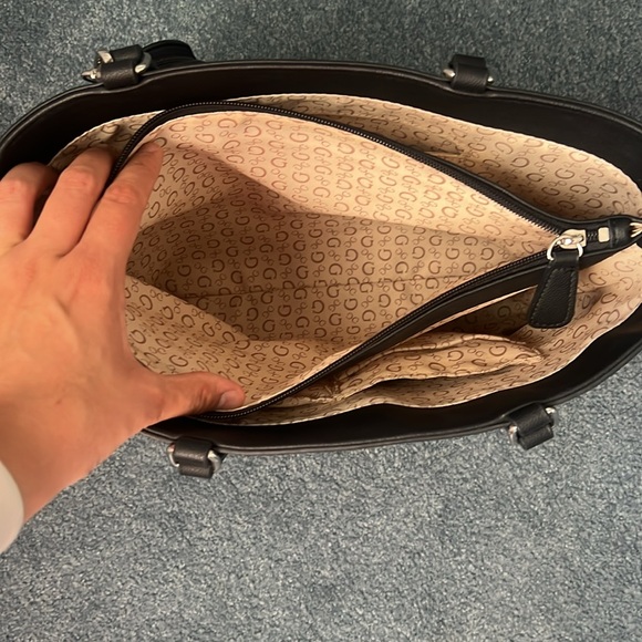 NWOT Guess Black Handbag - Picture 3 of 10